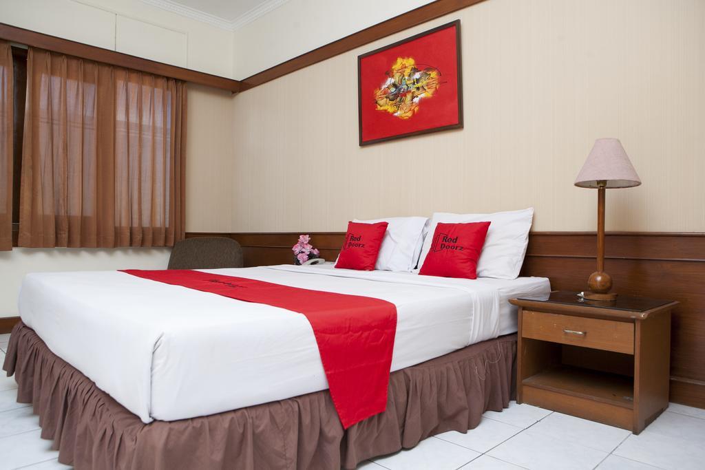 Reddoorz @ Cikutra 2 Hotel Bandung Ngoại thất bức ảnh